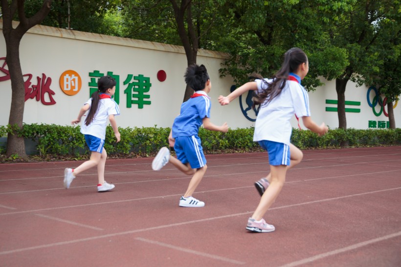 江苏3学生坠楼附近书店下架玄幻小说，书店为何做出此举？