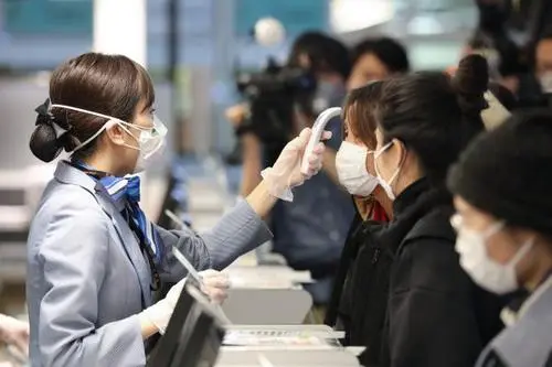 北京新增病例与此前病例同餐厅吃饭，与确诊者一起就餐百分百会被感染吗？