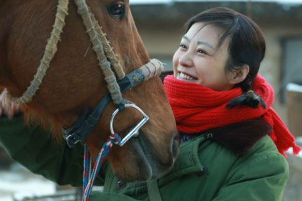 郝蕾双胞胎儿子首次曝光，孩子的父亲是谁呢？