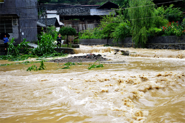 山西暴雨90小时，河水决堤万人转移，此次灾情给百姓带来哪些损失？