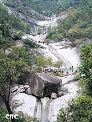 龙潭沟风景区的介绍