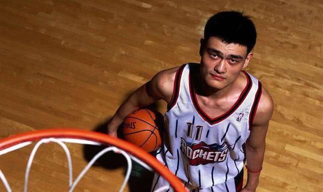 姚明在NBA共得了多少分？在NBA的实力可以排第几？