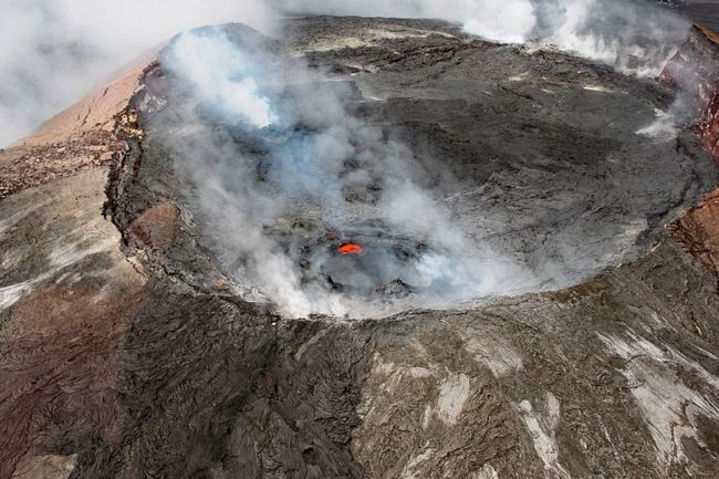 日本熊本县阿苏山发生火山喷发，导致火山喷发的因素有哪些？