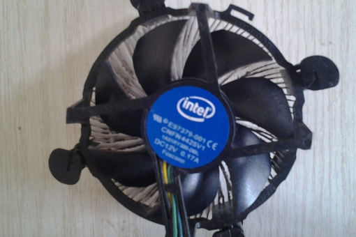 cpu fan speed error detected什么意思？