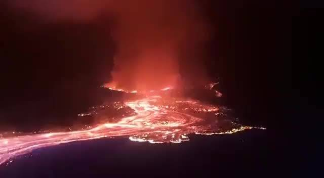 刚果火山喷发致多人死亡，大量房屋和设施被毁，当地政府采取了哪些举措？