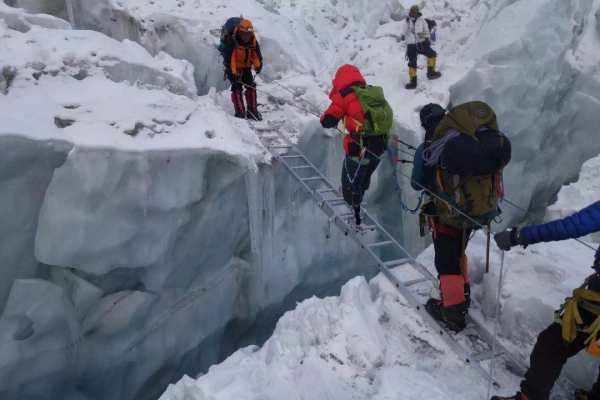 中国登山来自队第一次登上珠穆朗玛峰是360问答哪一年？